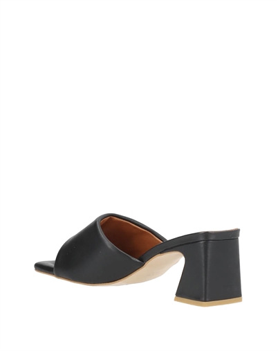 Phenumb Copenhagen - Essence Sandal - Black 